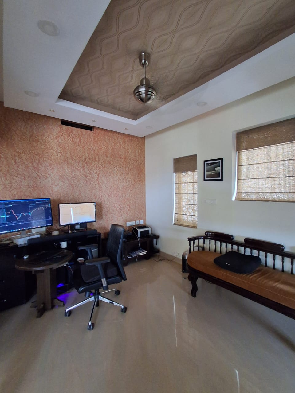 2300sqft 3BHK Fully Furnished Flat