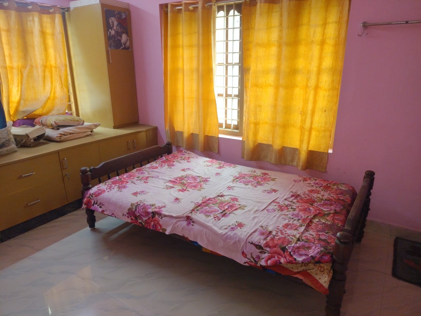 2300sqft 4BHK Old House