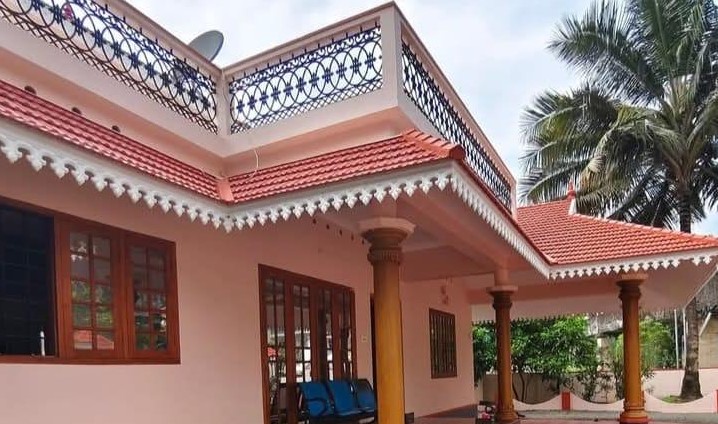 2300sqft, 4BHK Semifurnished House, 26 cent land