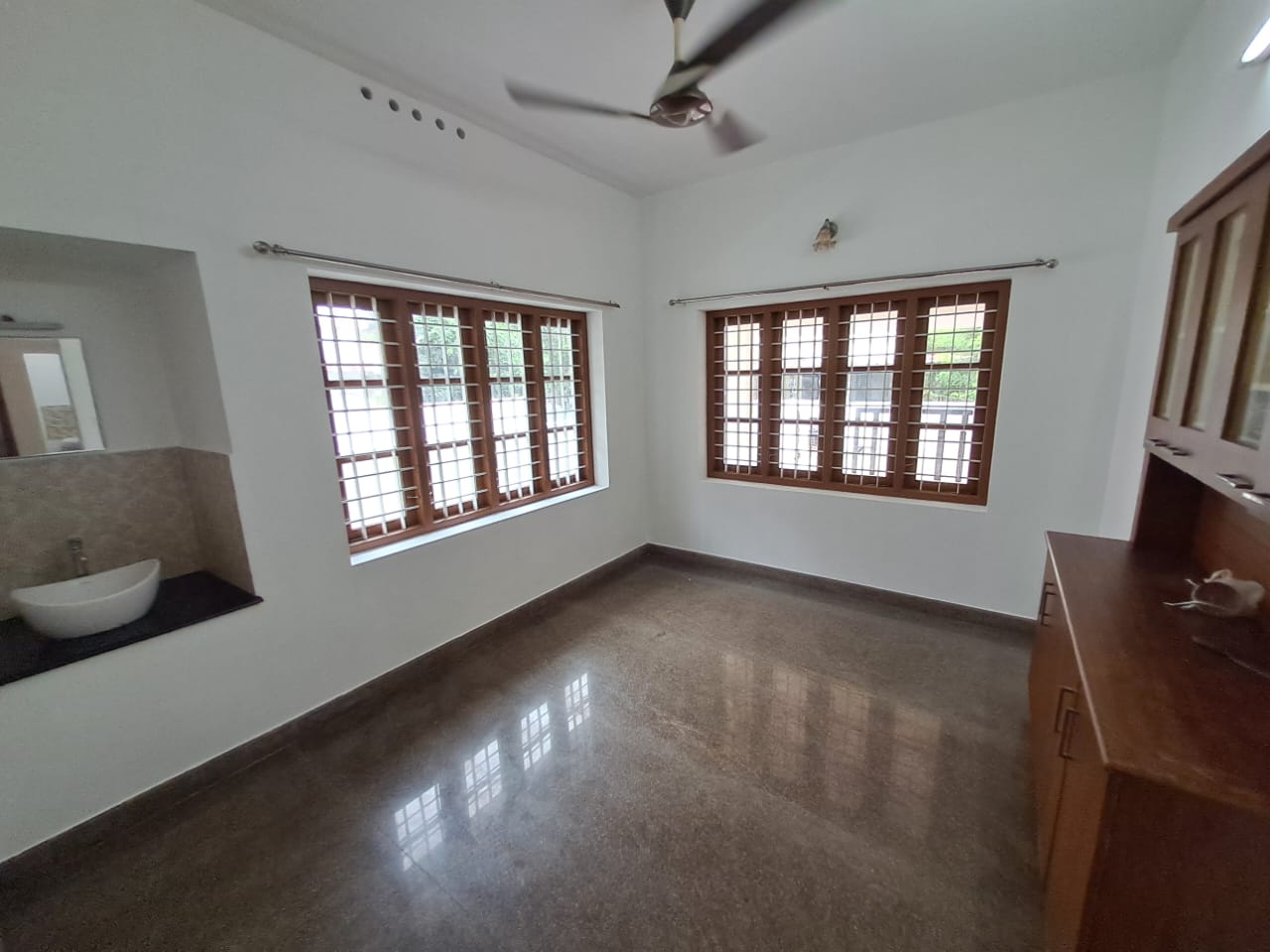 2300sqft 4BHK Semifurnished House with 4.5cents of land