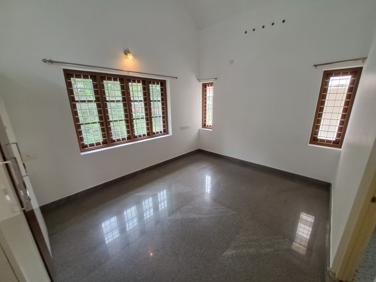 2300sqft 4BHK Semifurnished House with 4.5cents of land