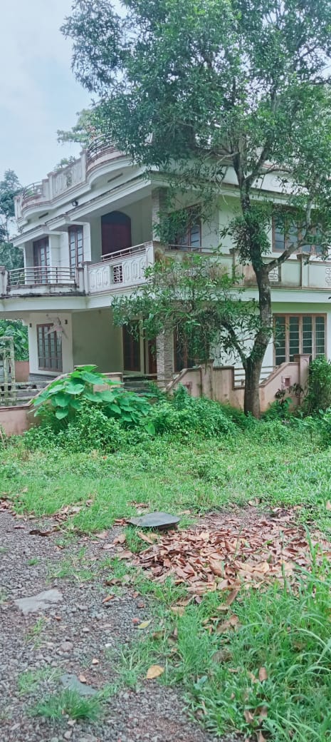 2300sqft 4BHK Semifurnished House with 8cents of Land