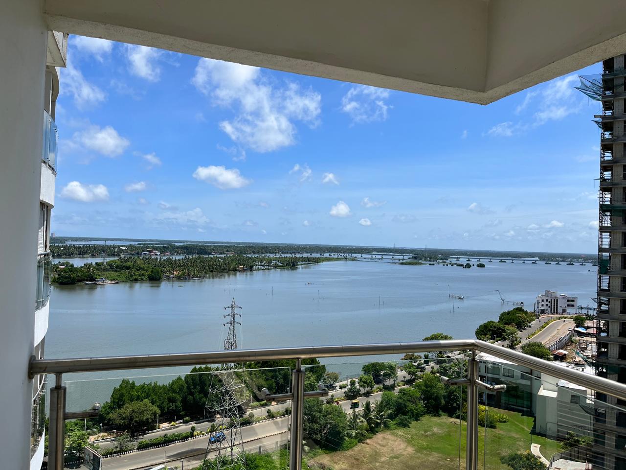 2315sqft 3BHK Fully Furnished Flat