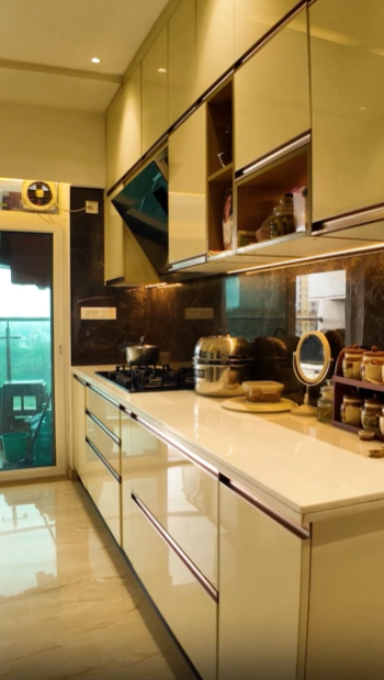 2315sqft 3BHK Unfurnished Flat