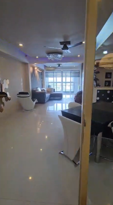 2330sqft 4BHK Luxury Waterfront Fully furnished Flat