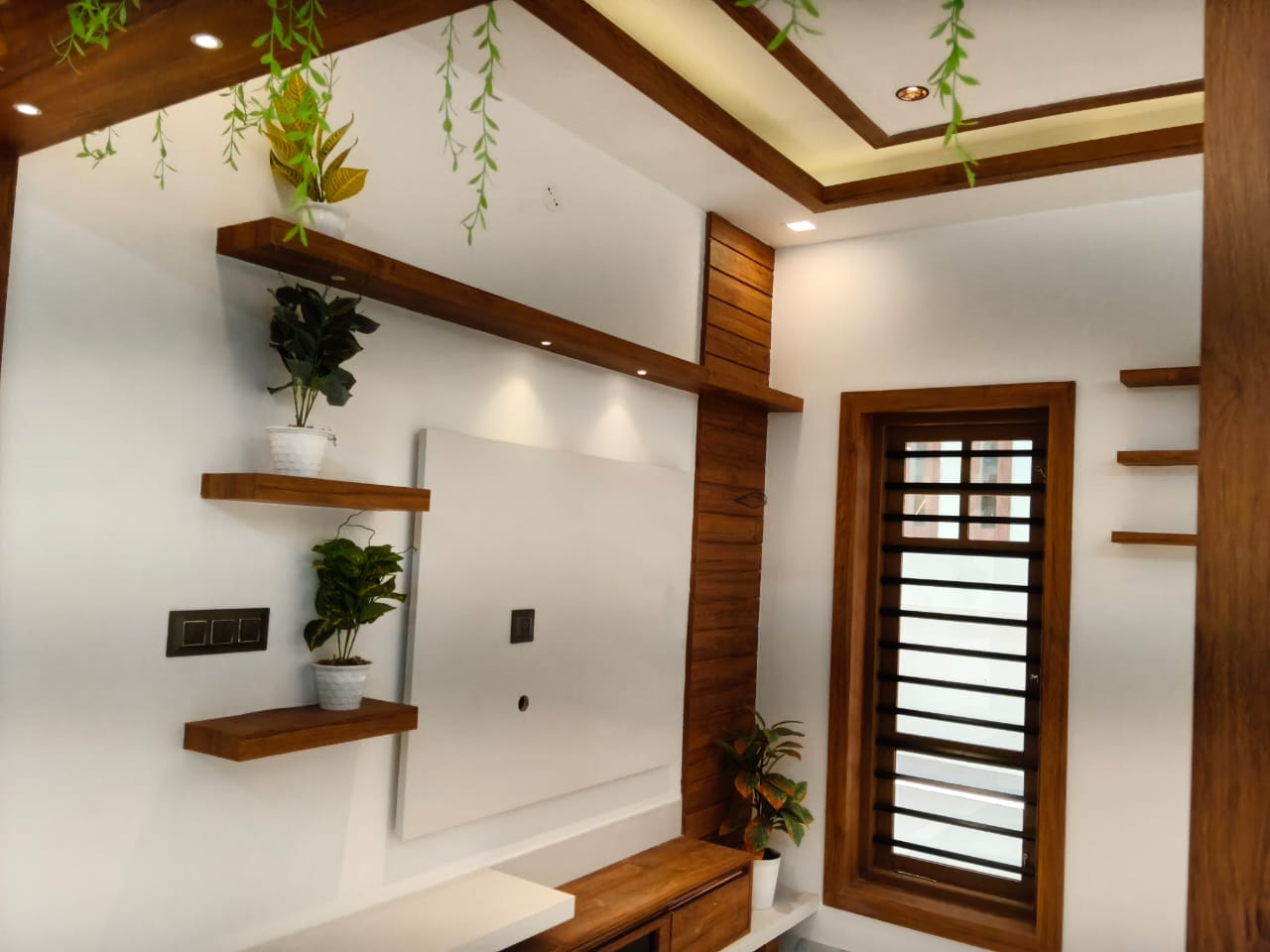 2350sqft 4BHK Semifurnished House with 4.400cent Land