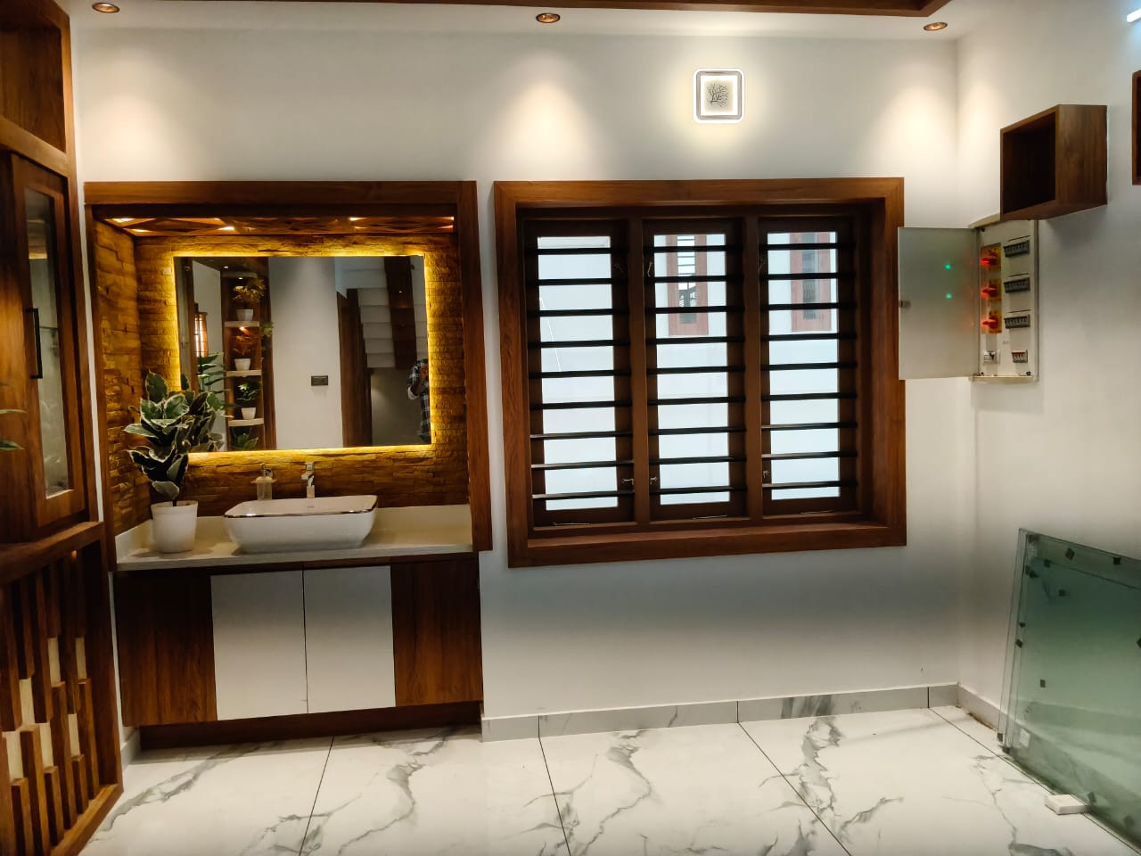 2350sqft 4BHK Semifurnished House with 4.400cent Land