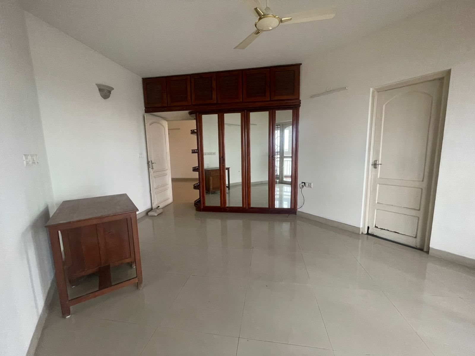 2355sqft 3BHK Furnished Flat