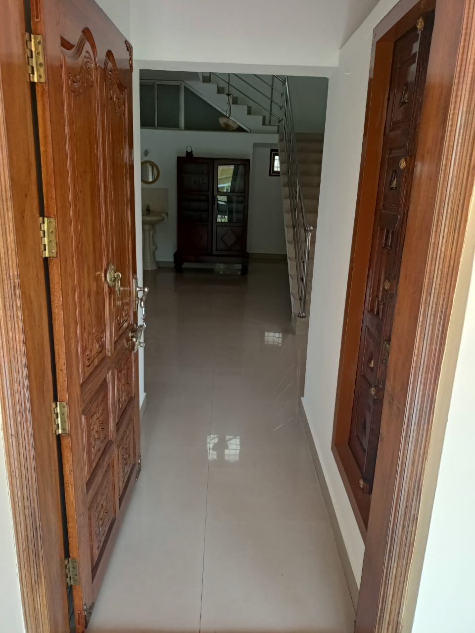 2400sqft 3.5 BHK House - for sale in Elamakkara, Kochi ( Ernakulam ), Kerala