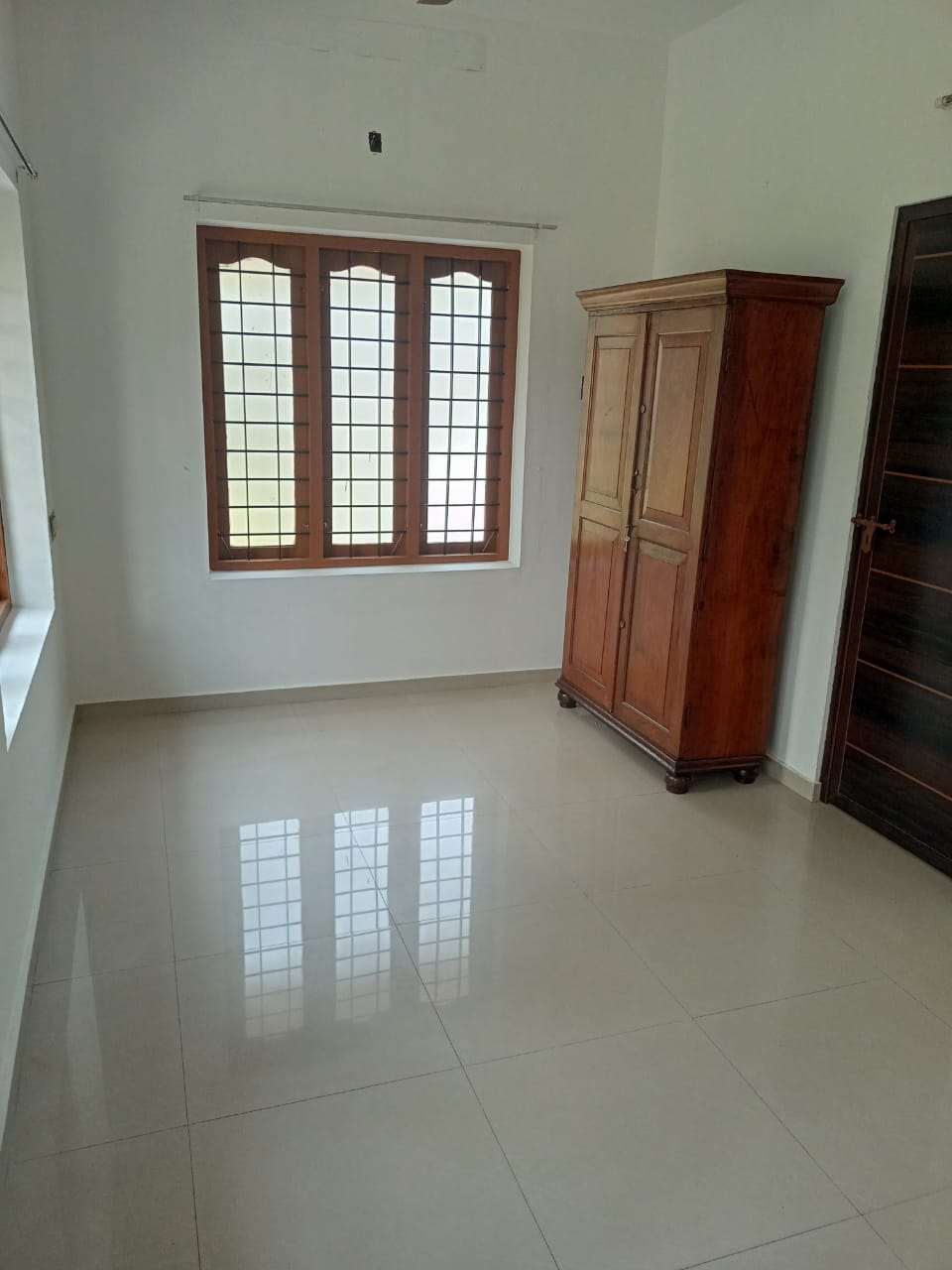 2400sqft 3.5 BHK House