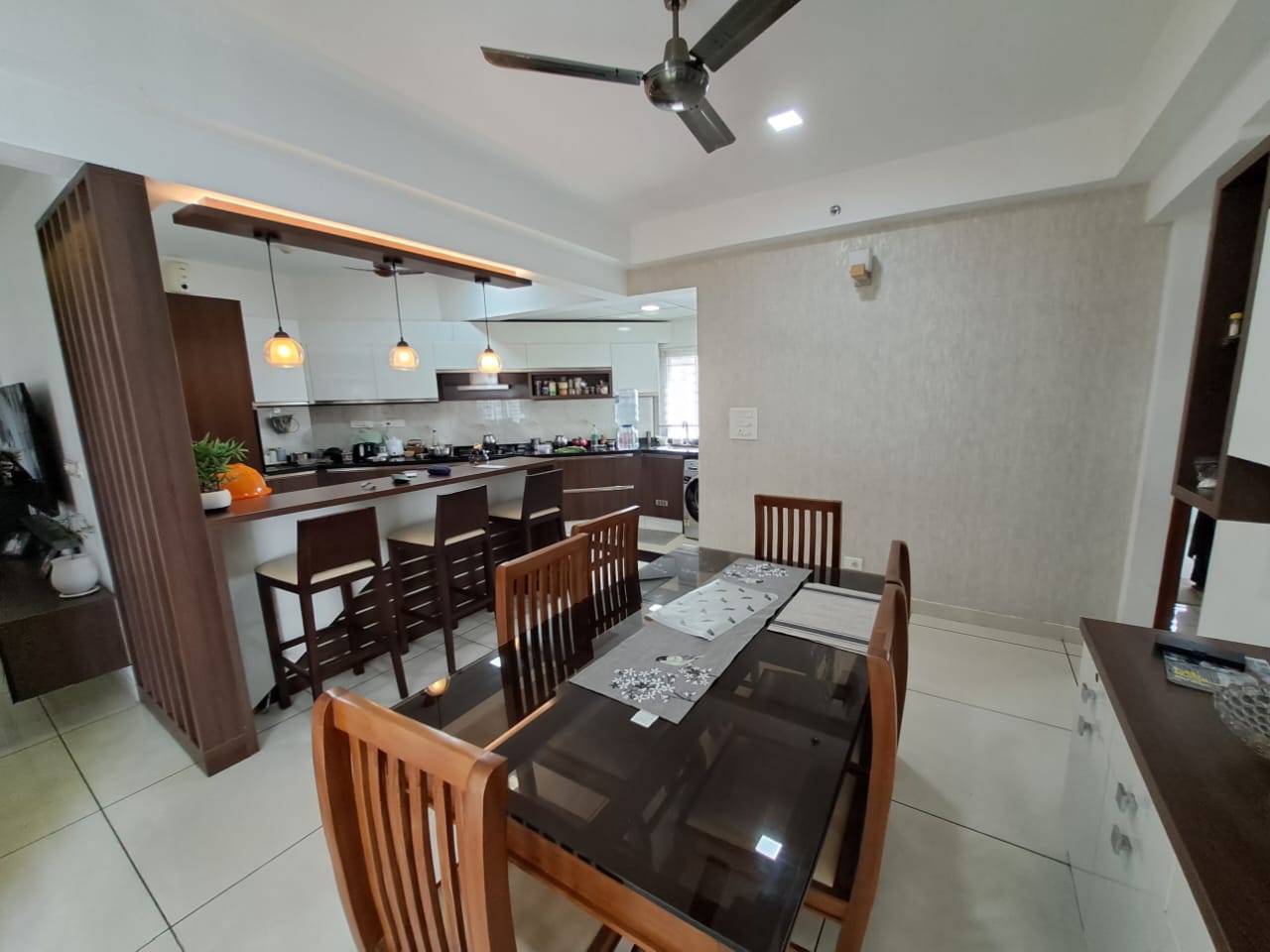 2450sqft 4BHK Fully furnished Flat