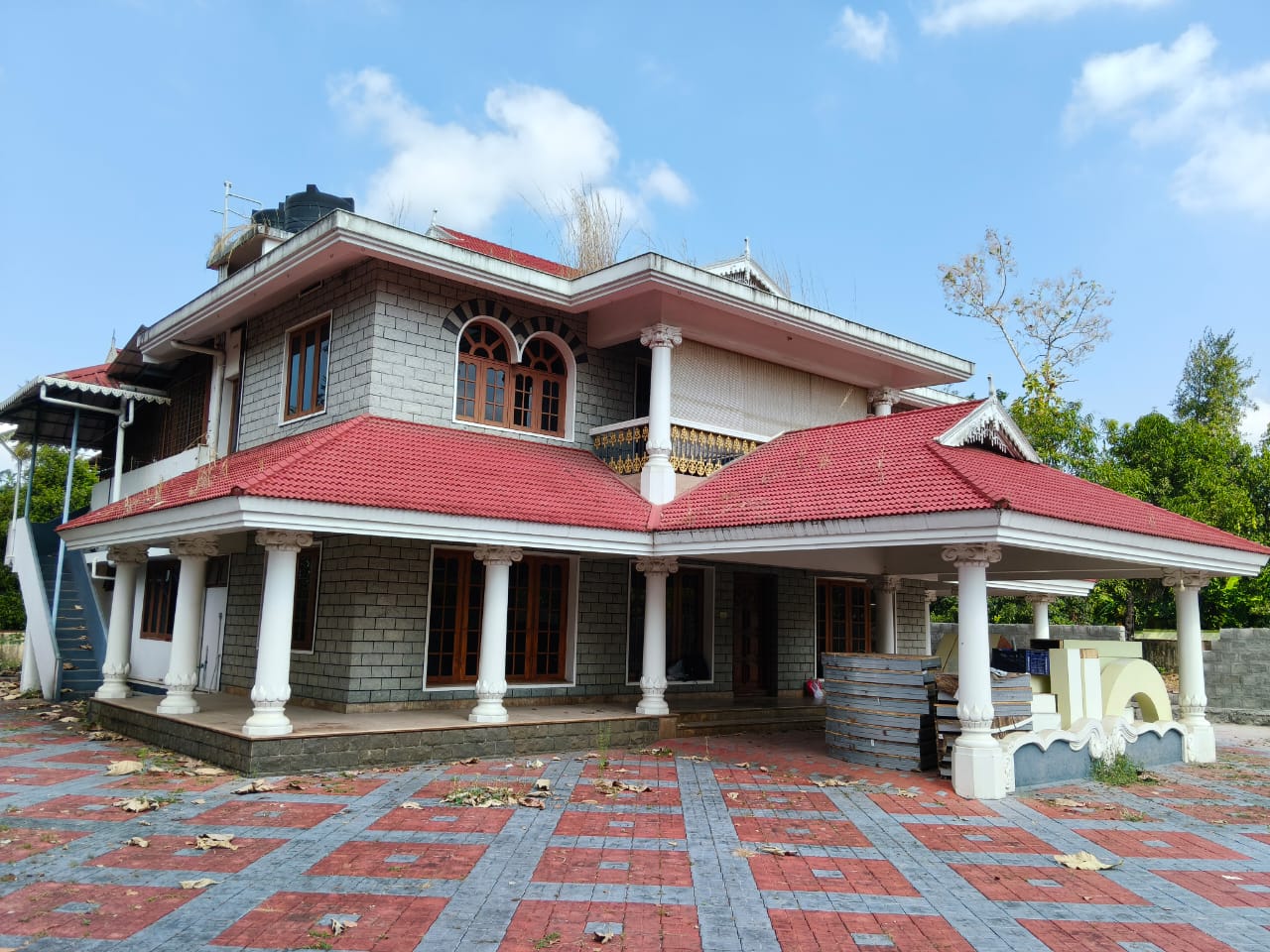 25 Cents Of Land with House - for sale in Nedumbassery, Kochi ( Ernakulam ), Kerala