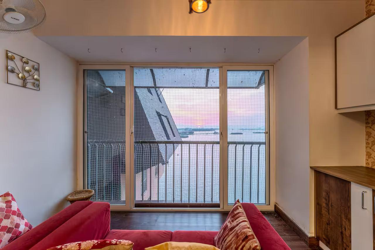 2500sqft 3BHK Fully furnished Flat
