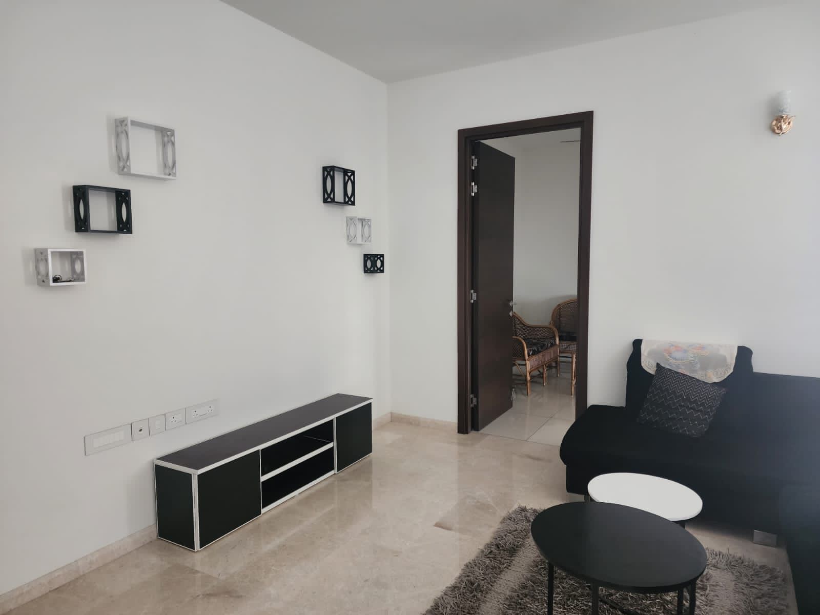 2500sqft 3BHK+study Fully furnished
