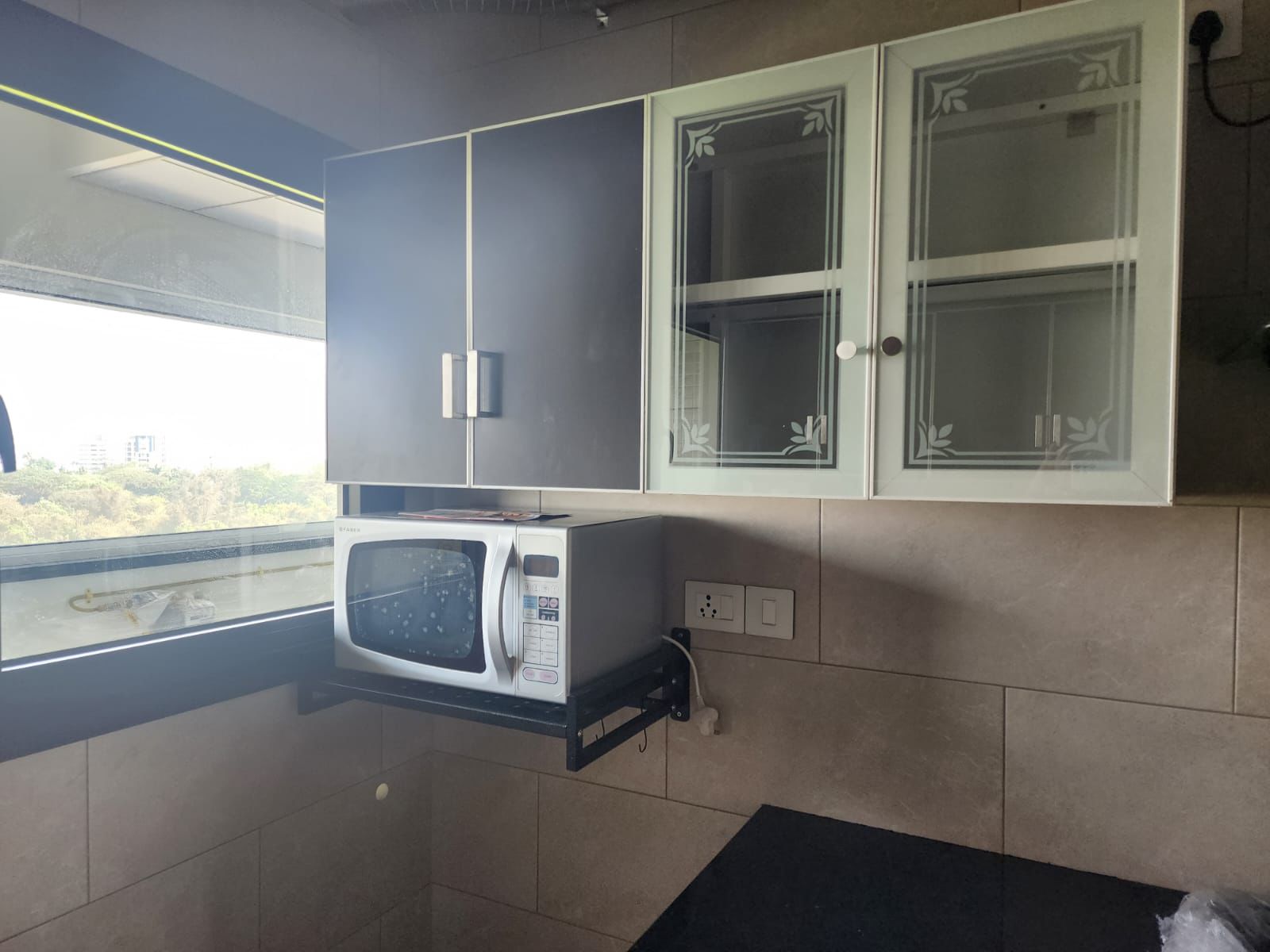 2500sqft 3BHK+study Fully furnished