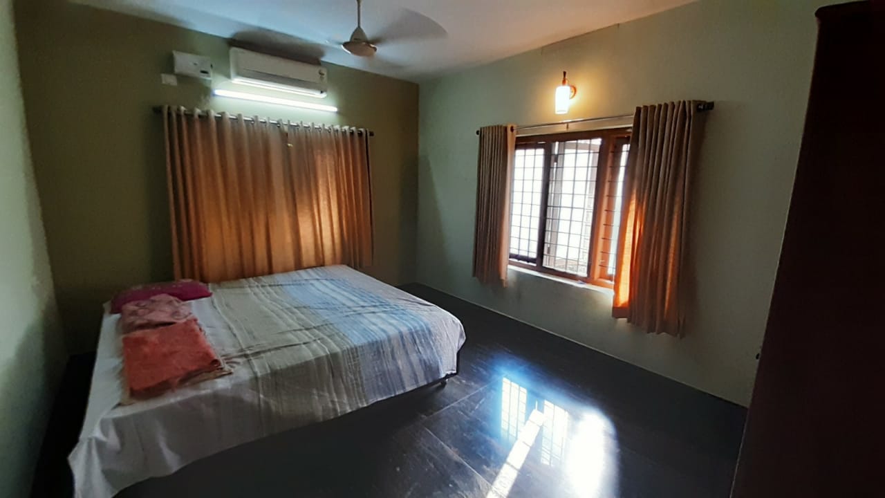 2500sqft 4BHK Furnished House