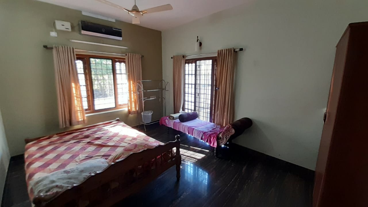 2500sqft 4BHK Furnished House