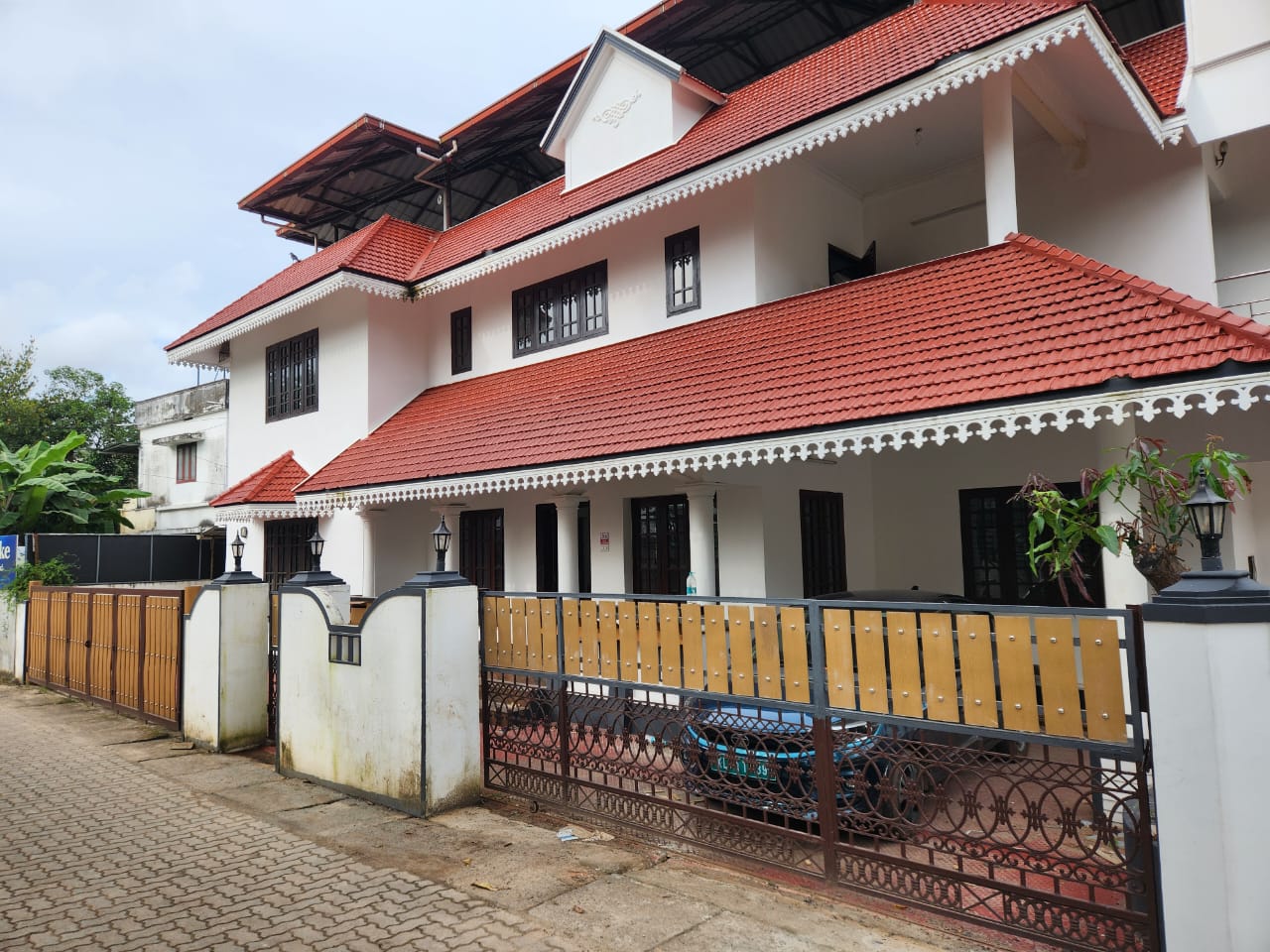 2500sqft 4BHK House - for sale in Vennala, Kochi ( Ernakulam ), Kerala