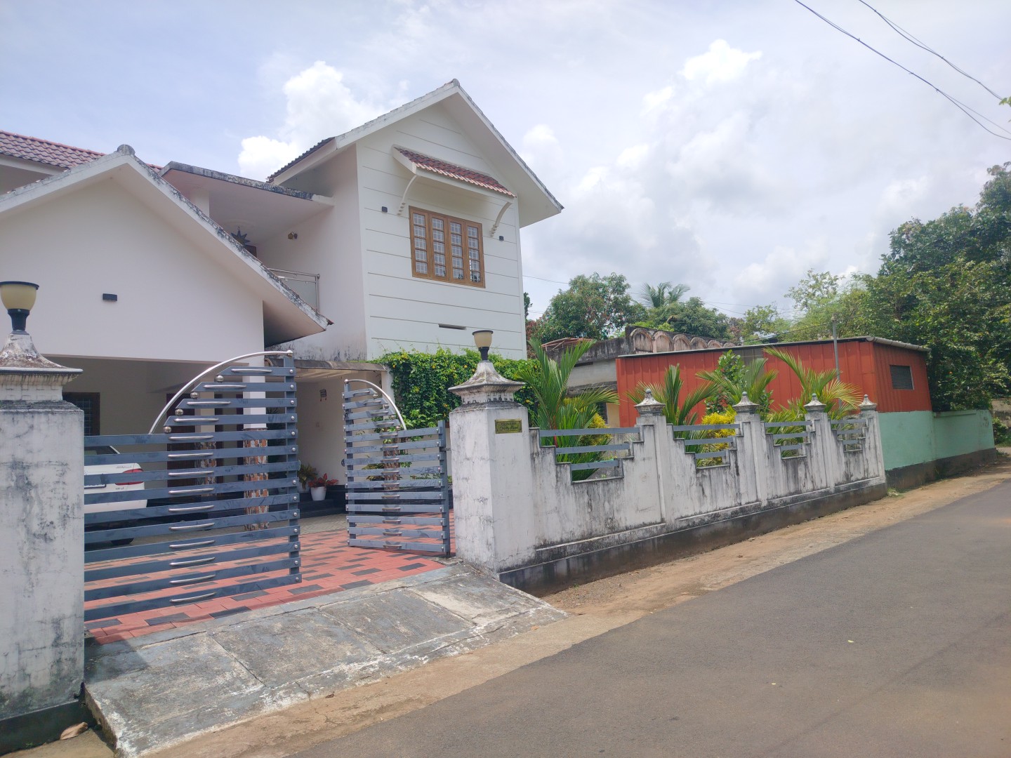 2500sqft 4bhk House