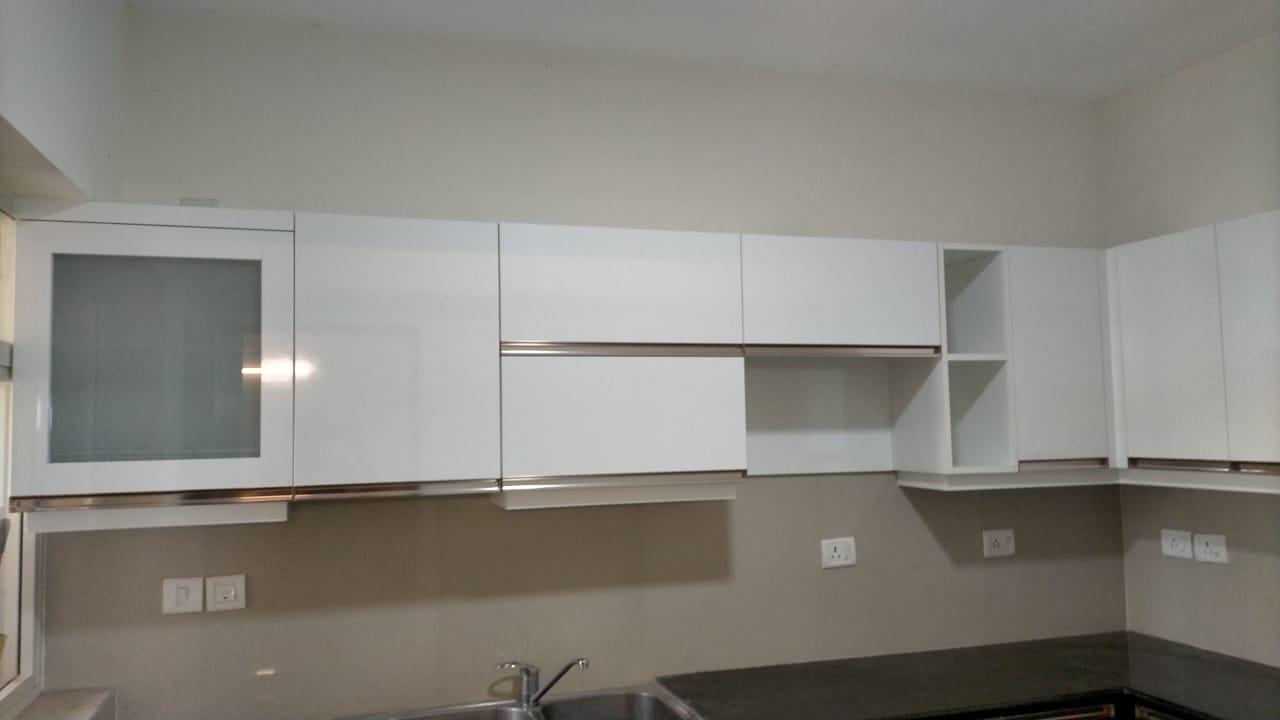 2512sqft 3.5 BHK Fully furnished Flat