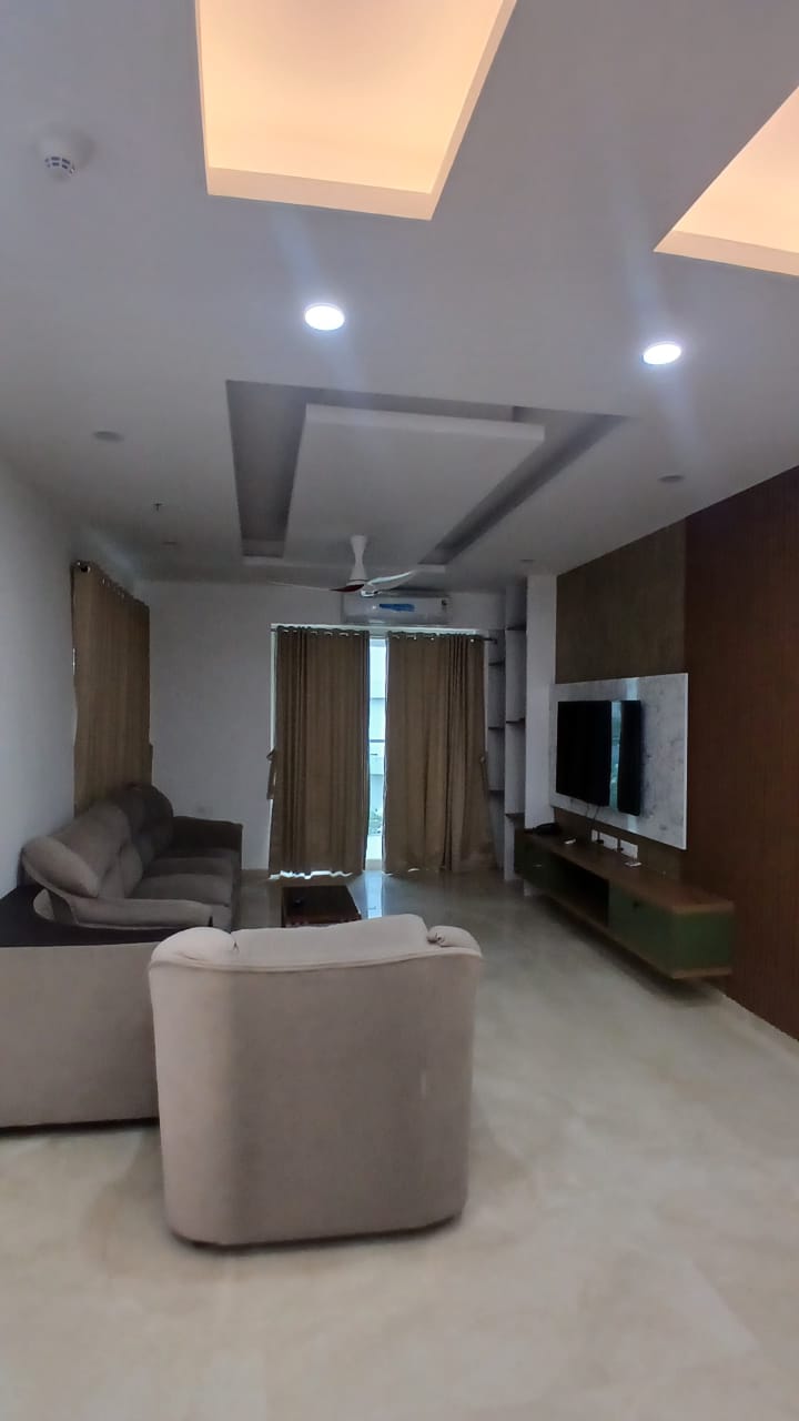 2512sqft 3.5 BHK Fully furnished Flat