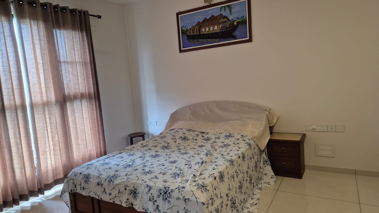 2512sqft 3.5 BHK Fully furnished Flat