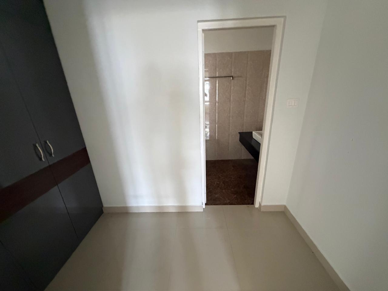 2600sqft 3BHK Semifurnished Villa