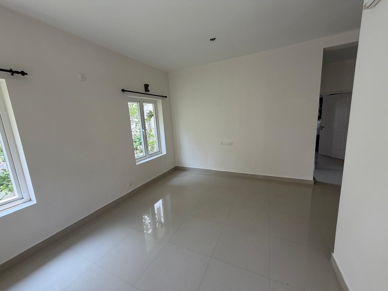 2600sqft 3BHK Semifurnished Villa