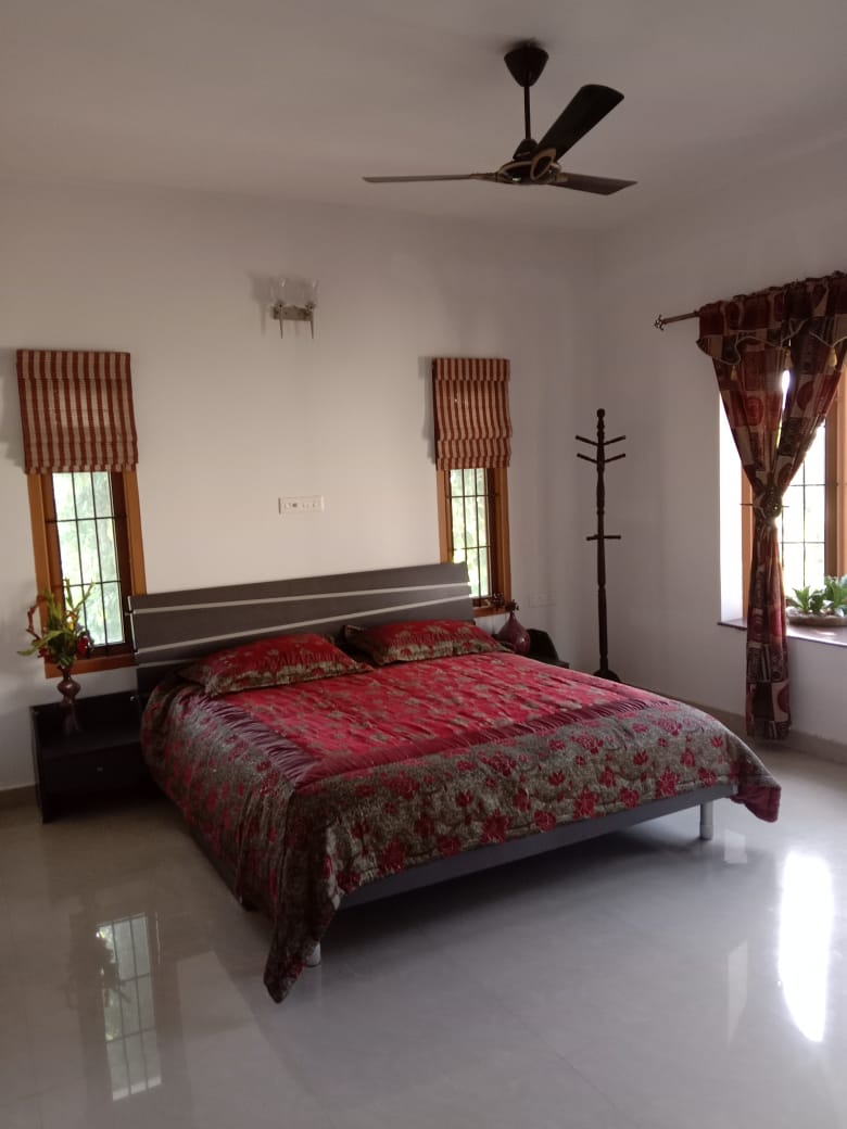 2650sqft 3BHK Semifurnished Villa