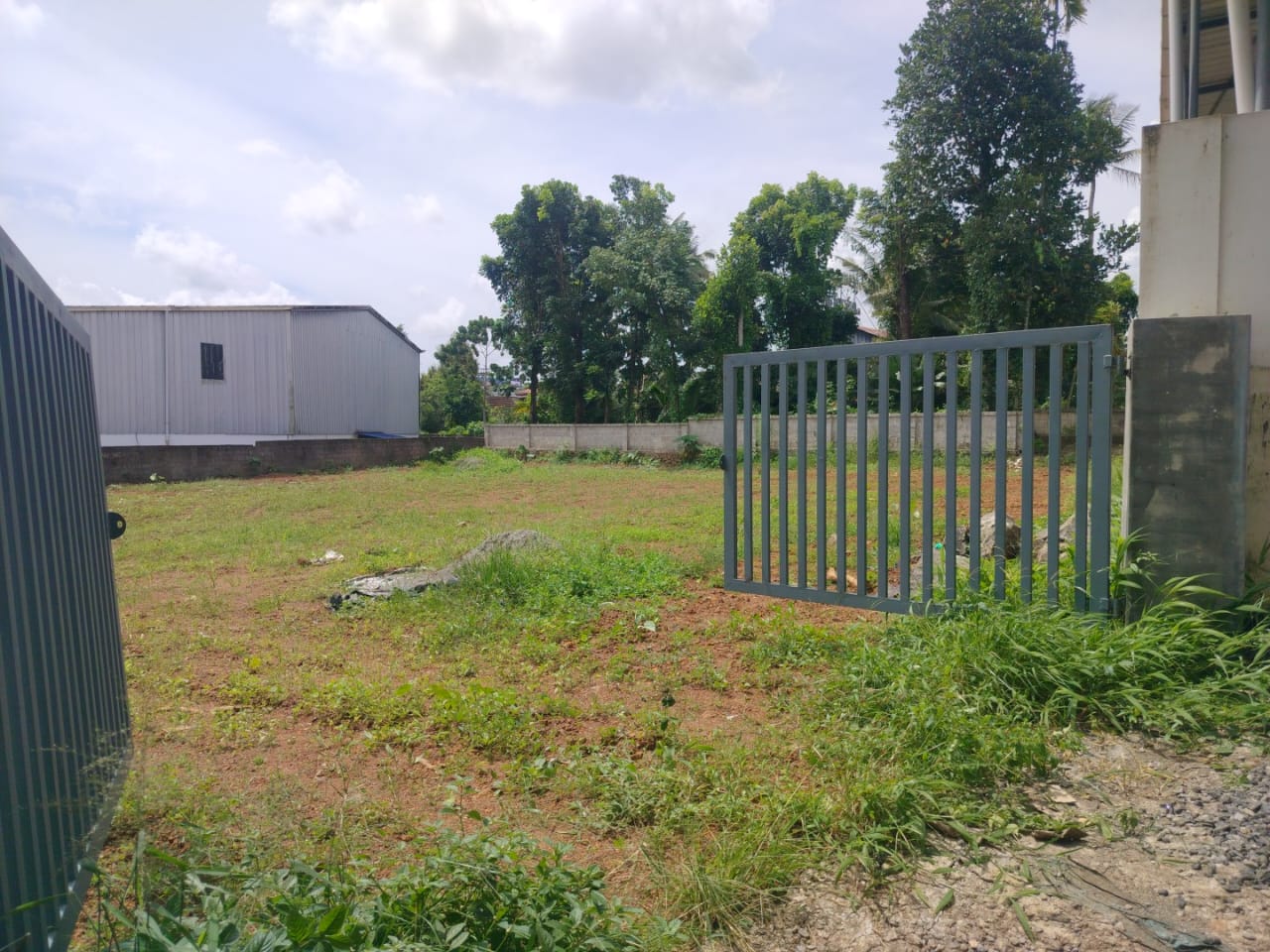27 cents of Land