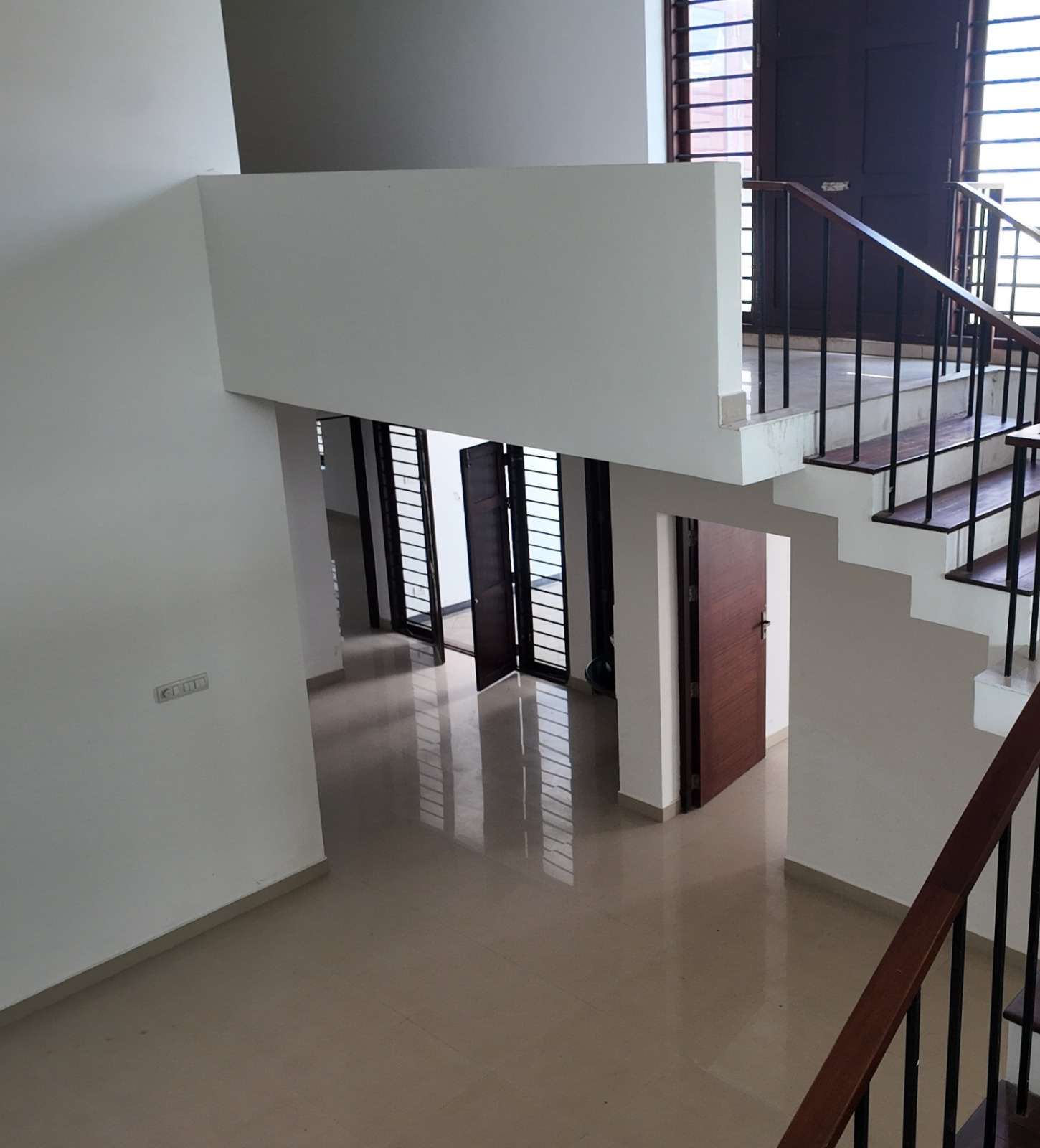 2700sqft 3bhk Unfurnished Villa