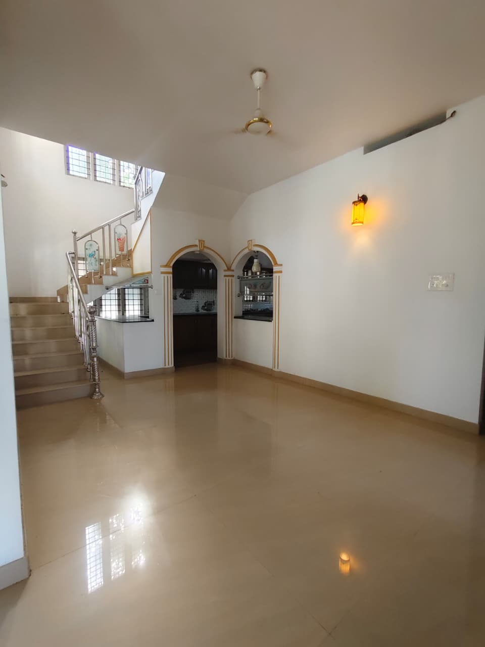 2700sqft 4bhk Semifurnished House