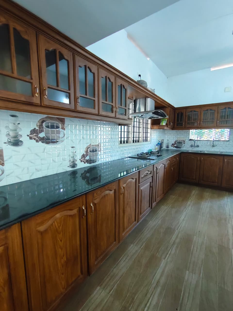 2700sqft 4bhk Semifurnished House