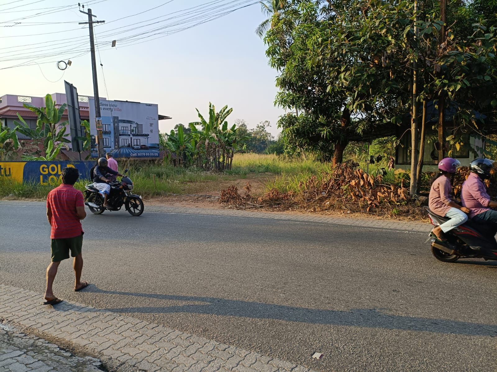 28 cents of Commercial Land - for sale in Pallikkara, Kochi ( Ernakulam ), Kerala