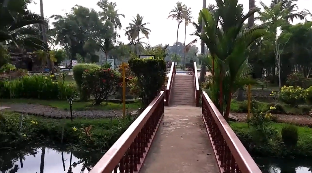 28 Rooms Luxury waterfront resort