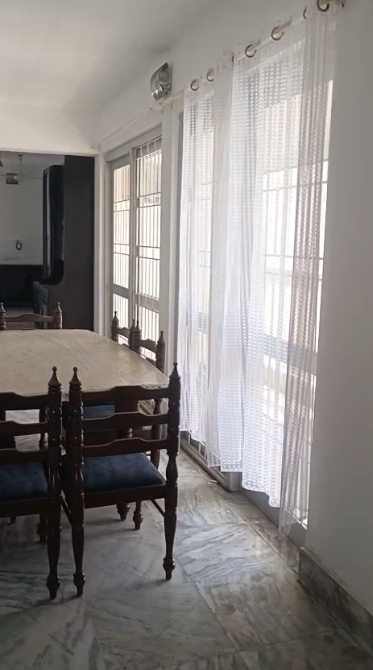2800sqft 4BHK Semifurnished Flat