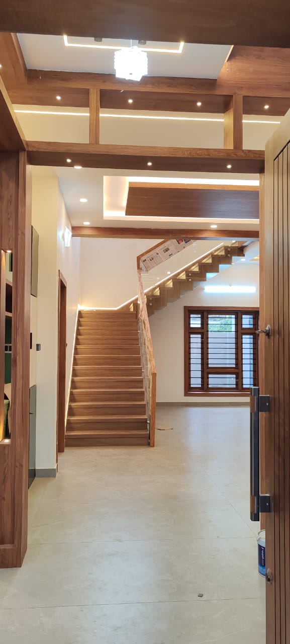 2800sqft 4BHK Semifurnished House