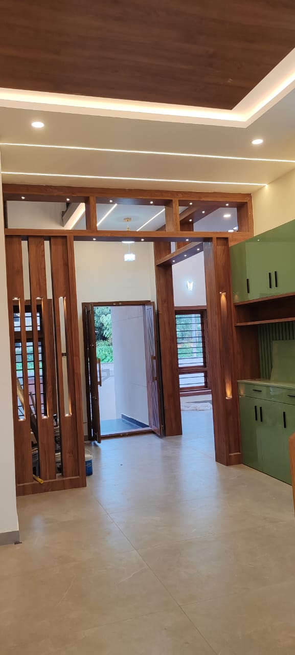 2800sqft 4BHK Semifurnished House