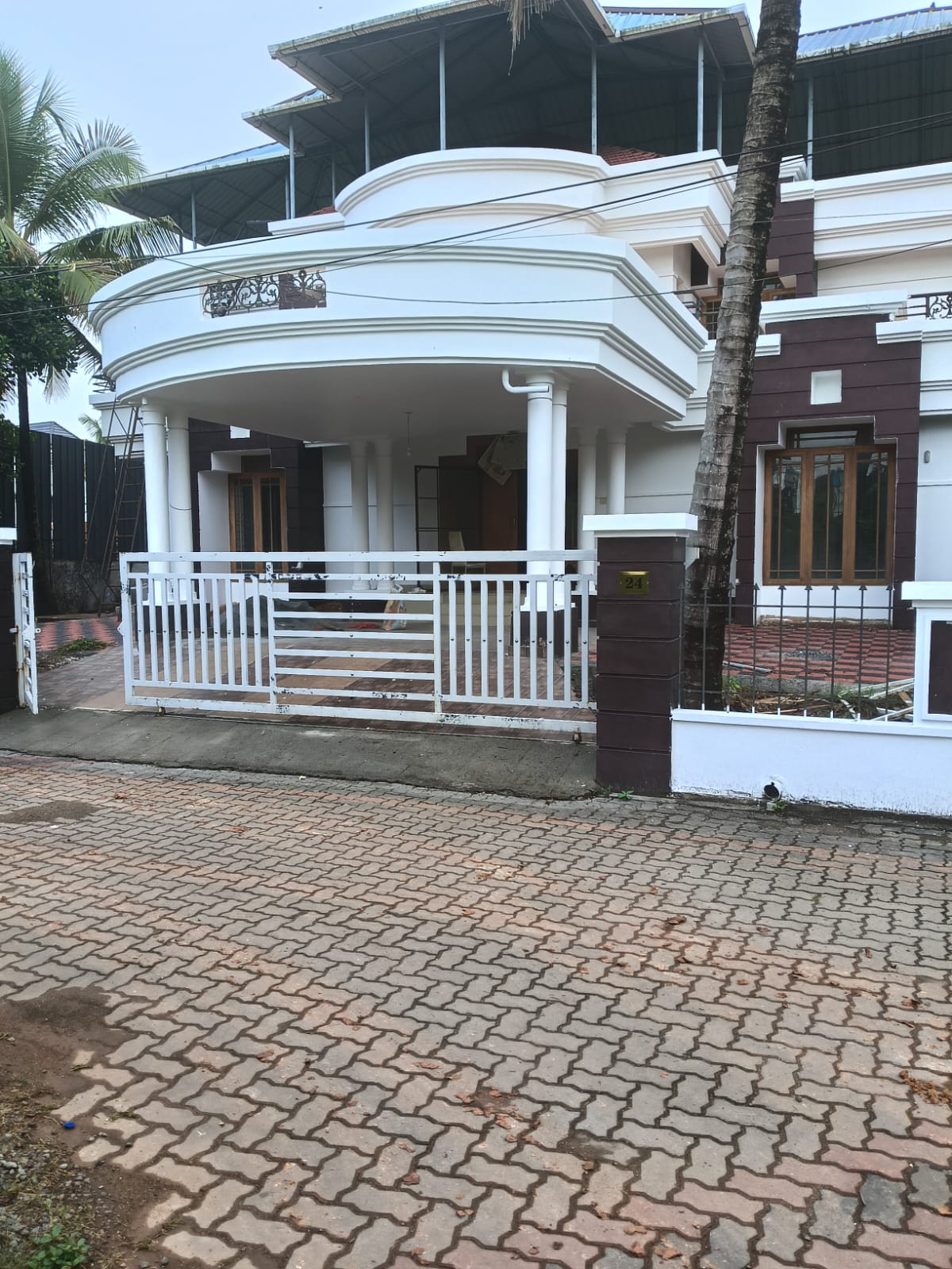 2850sqft 5BHK Luxury Villa
