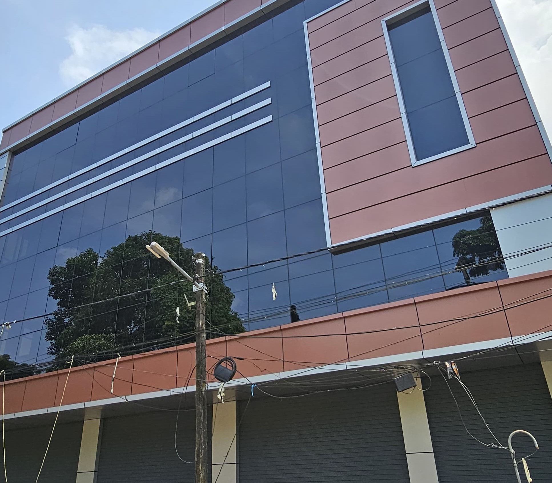 2900sqft Commercial Building - for sale in Vyttila, Kochi ( Ernakulam ), Kerala