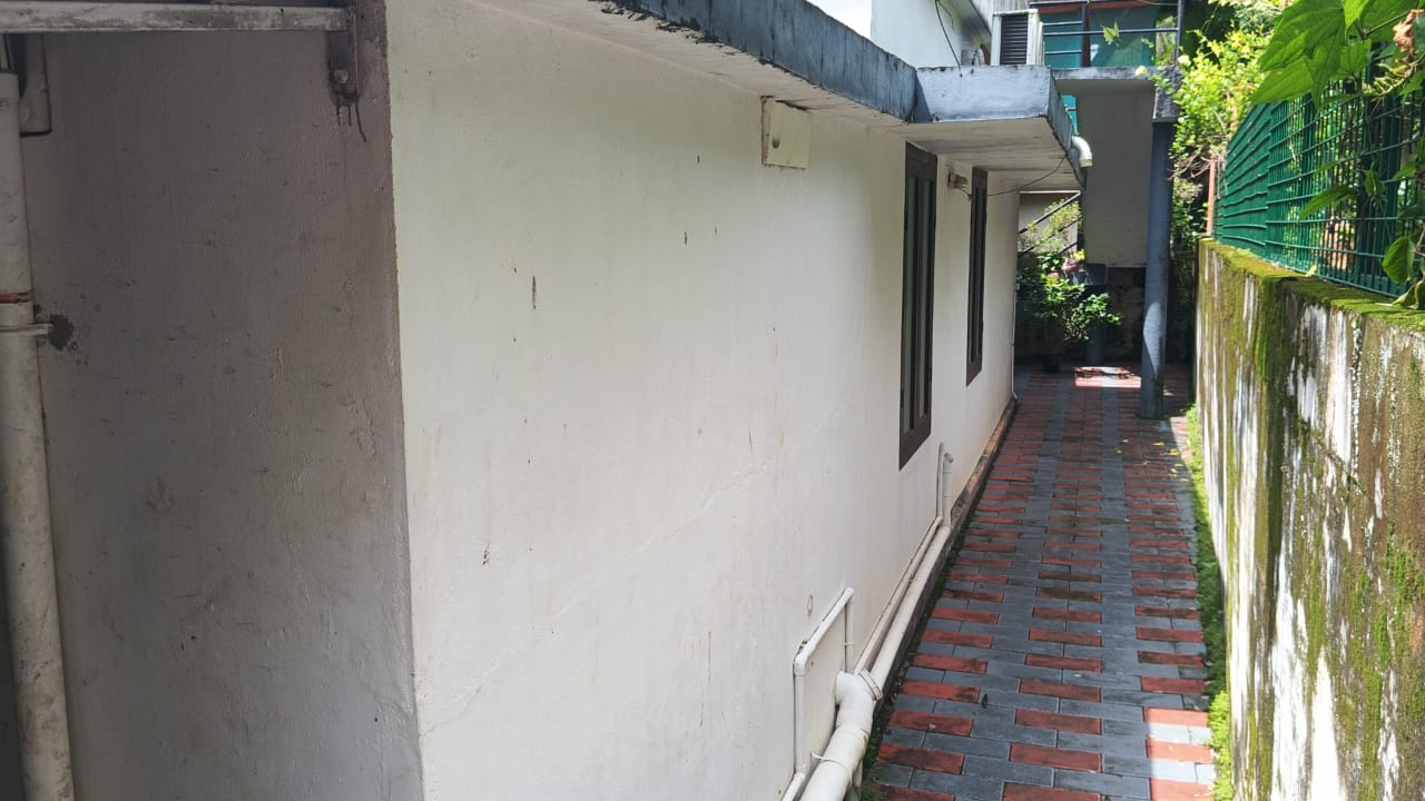 3 Cents with Old House