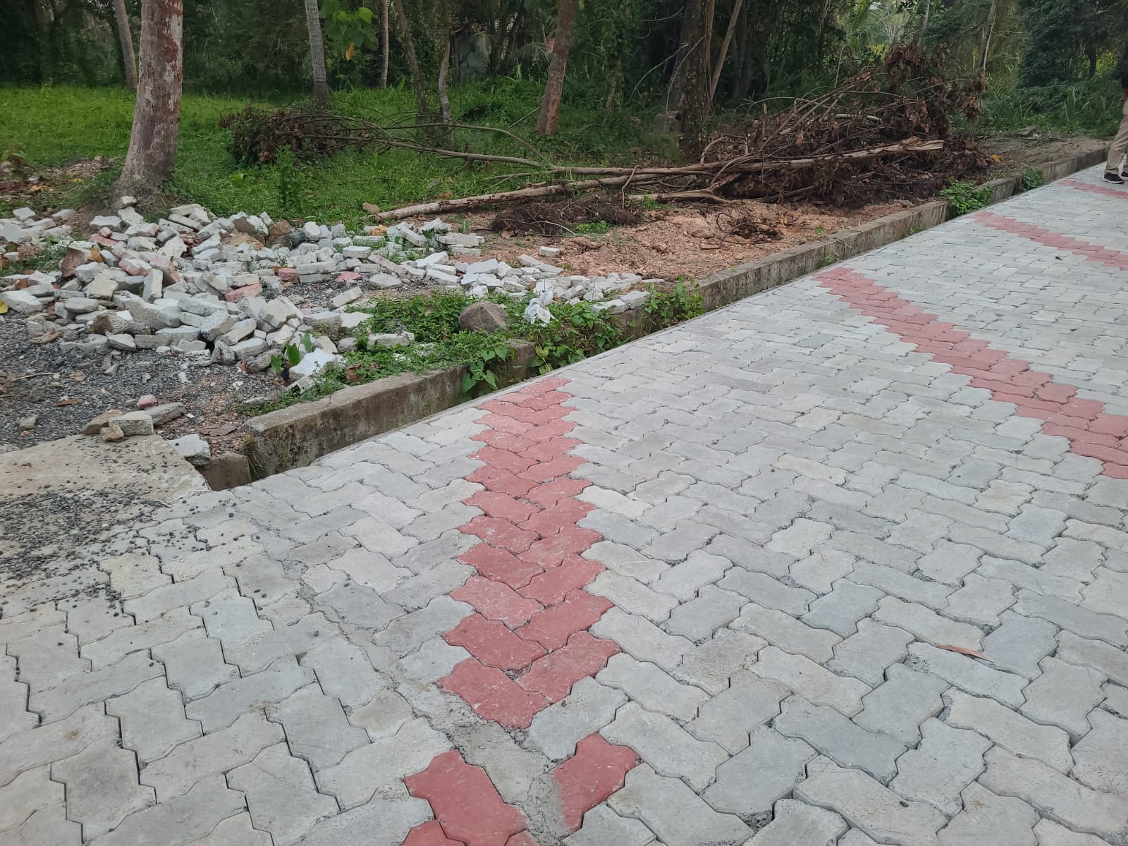 30 cents of Residential land in Eroor - for sale in Eroor, Kochi ( Ernakulam ), Kerala