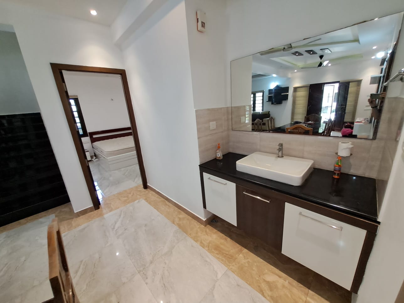 3000 sqft, 4BHK Fully Furnished Posh Villa near Athani, Kakkanad