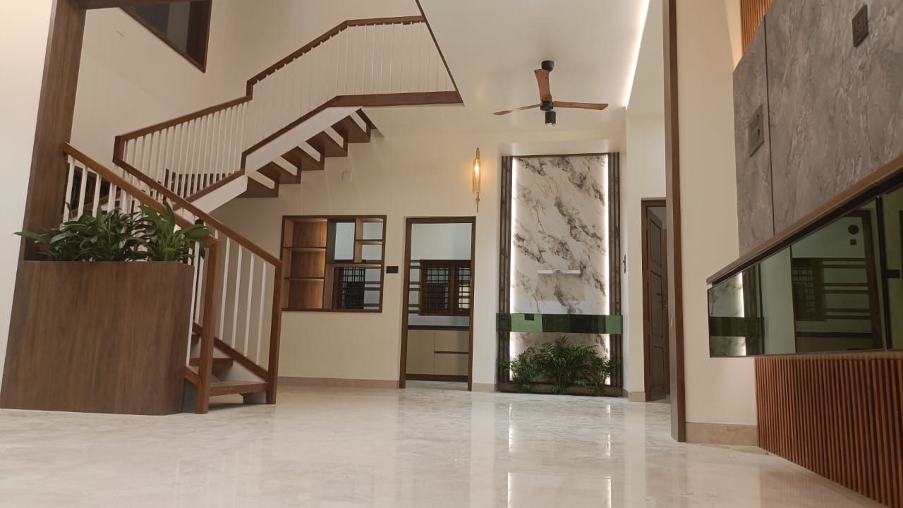 3000 sqft Semi furnished house with 8 Cents of Land