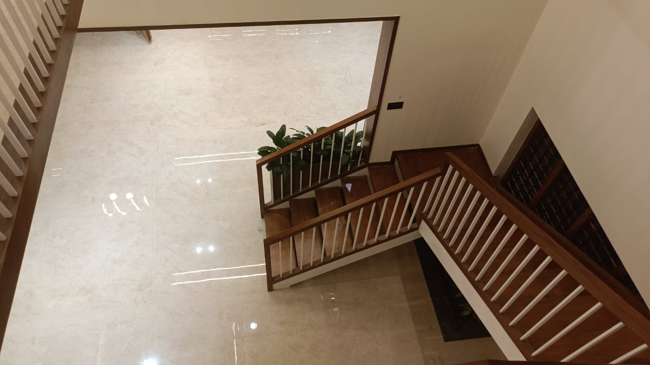 3000 sqft Semi furnished house with 8 Cents of Land