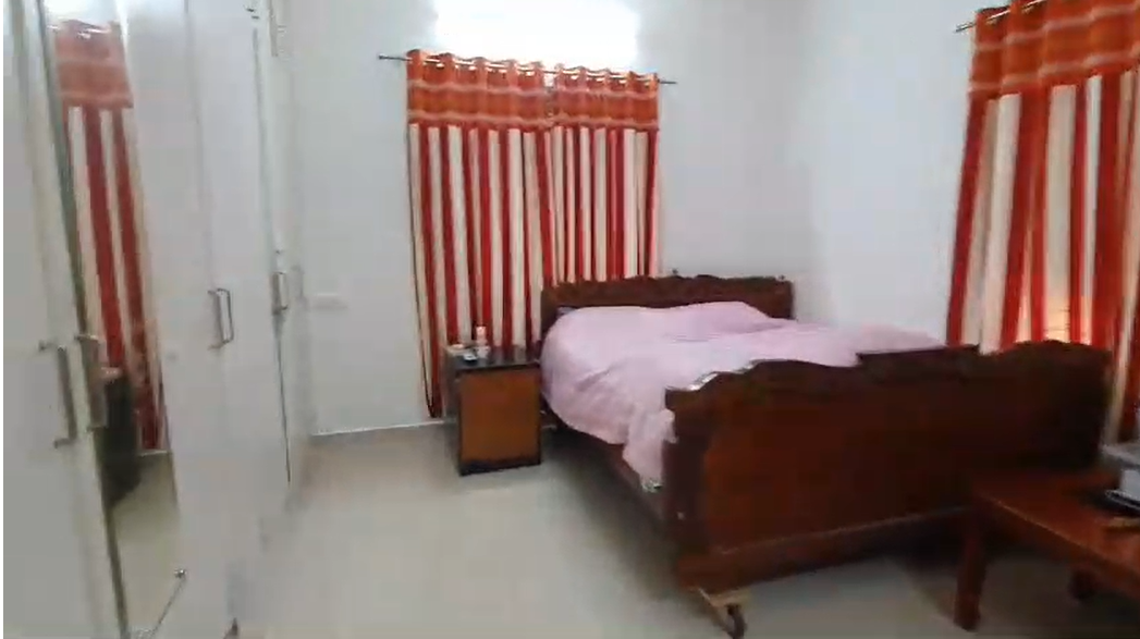 3000sqft 5BHK Semifurnished House