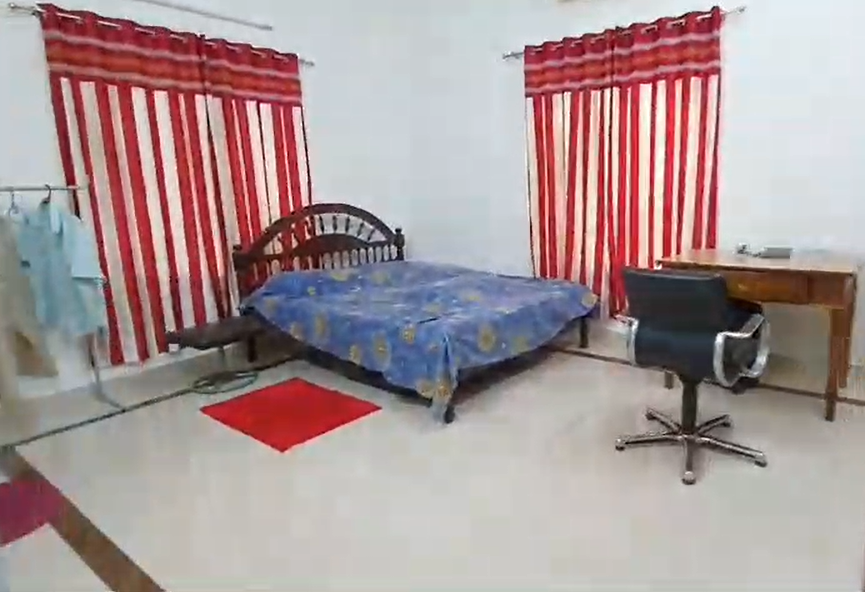 3000sqft 5BHK Semifurnished House