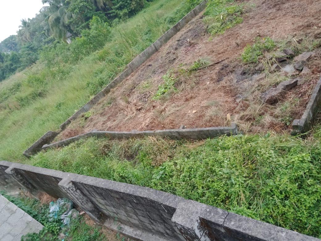 3049sqft 7 Cents of Residential Plot in Maradu