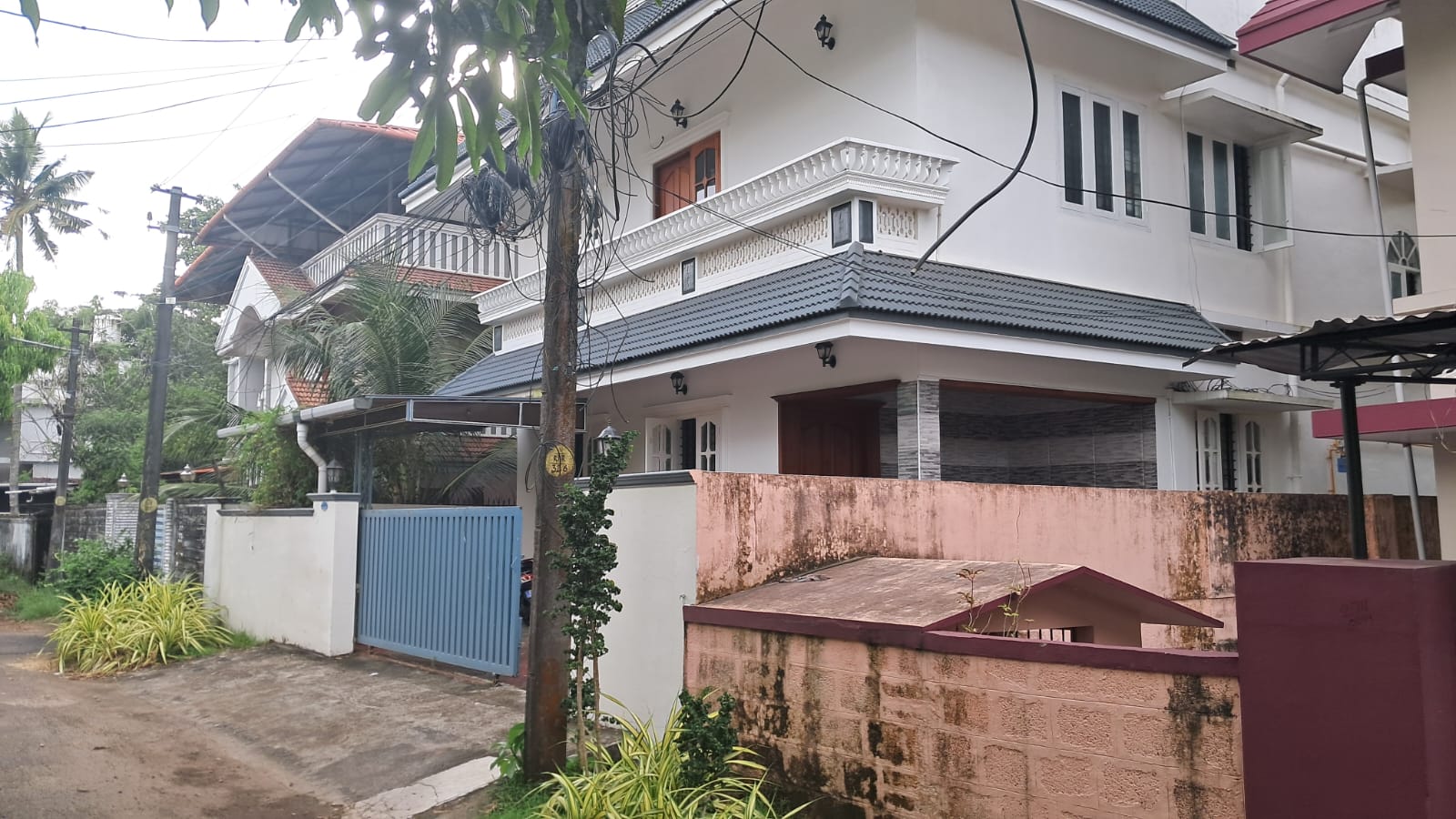3200sqft 5BHK Fully furnished Luxury House