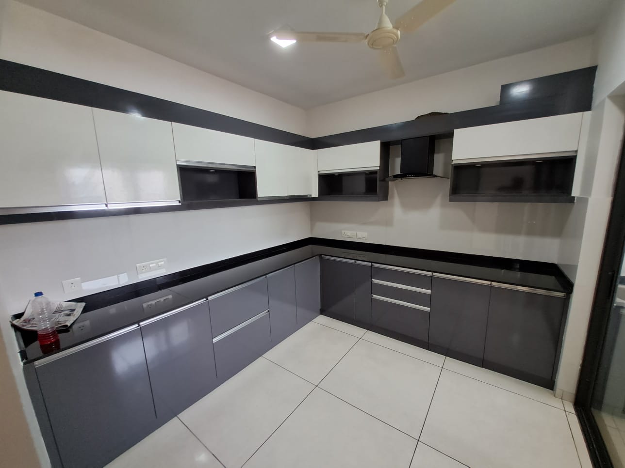 3BHK Semifurnished Flat in Panampilly Nagar, Ernakulam, 1780sqft